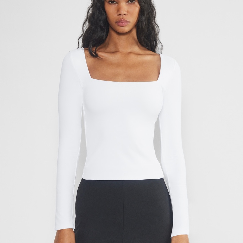 ARITZIA CONTOUR SQUARE NECK LONG SLEEVE
